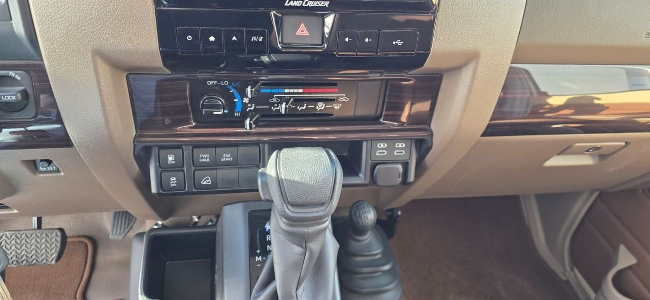 Toyota Land Cruiser Pick Up 4.0 PETROL AUTO GEAR