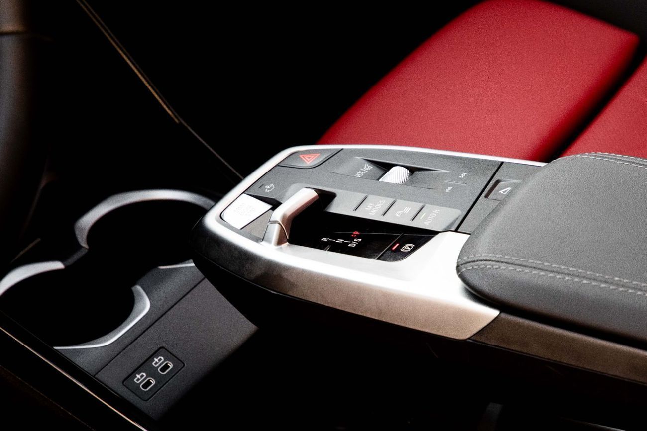 بي أم دبليو X2 xDrive 20i | 3,701 P.M | 0% Downpayment | All Wheel Drive | M-Kit | BMW Warranty + Service to Dec 2