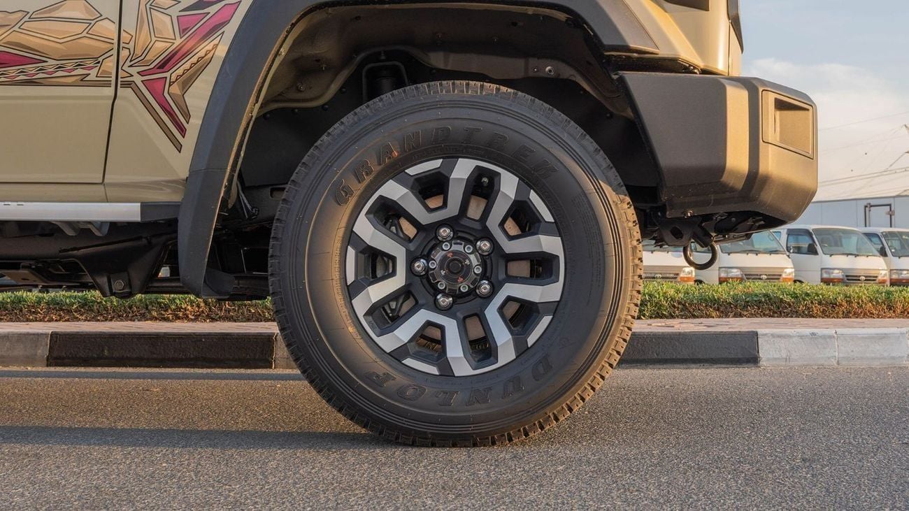 تويوتا لاند كروزر بيك آب 2025 Toyota Land Cruiser LC 79 4.0L SC AT Petrol Full Option (Beige)