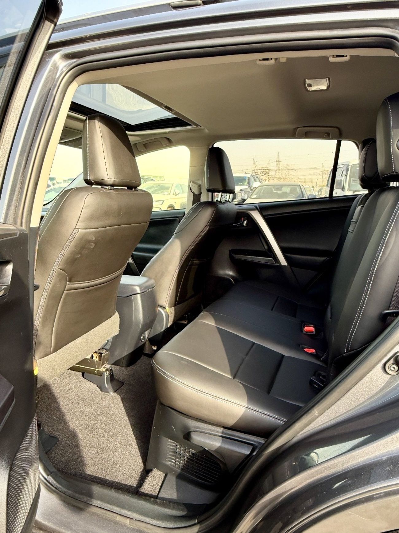 Toyota RAV4 XLE 2.5L