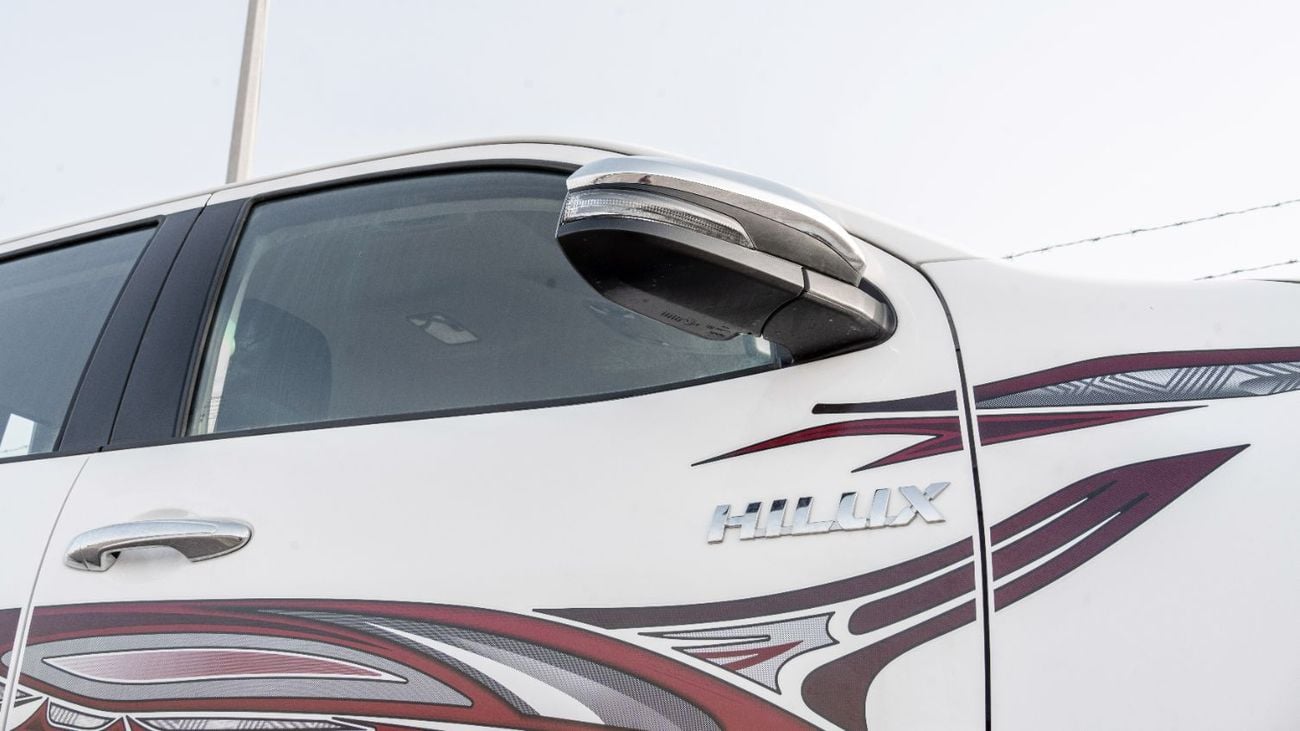 تويوتا هيلوكس 2025 Toyota Hilux SGLX 2.4L MT Diesel (White-Black)