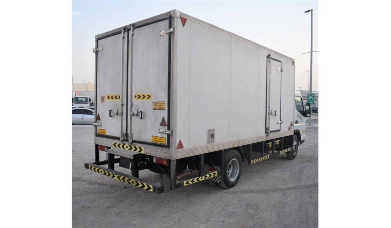 ميتسوبيشي كانتر 2016 | MITSUBISHI CANTER 4.2TON TRUCK | RED-DOT CHILLER | 16 FEET | GCC | VERY WELL-MAINTAINED | SPE