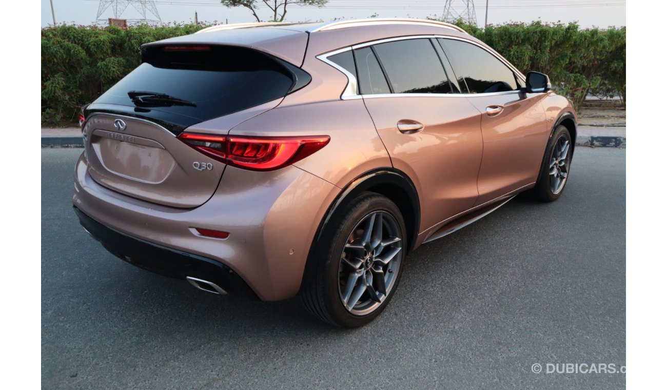 Infiniti Q30 Q30 AWD GCC 2,0 T