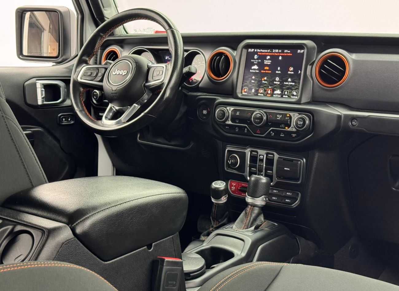 Jeep Gladiator Sand Runner 3.6L 2021 Jeep Gladiator Sand Runner, 2026 Jeep Warranty, Jeep Service History, GCC