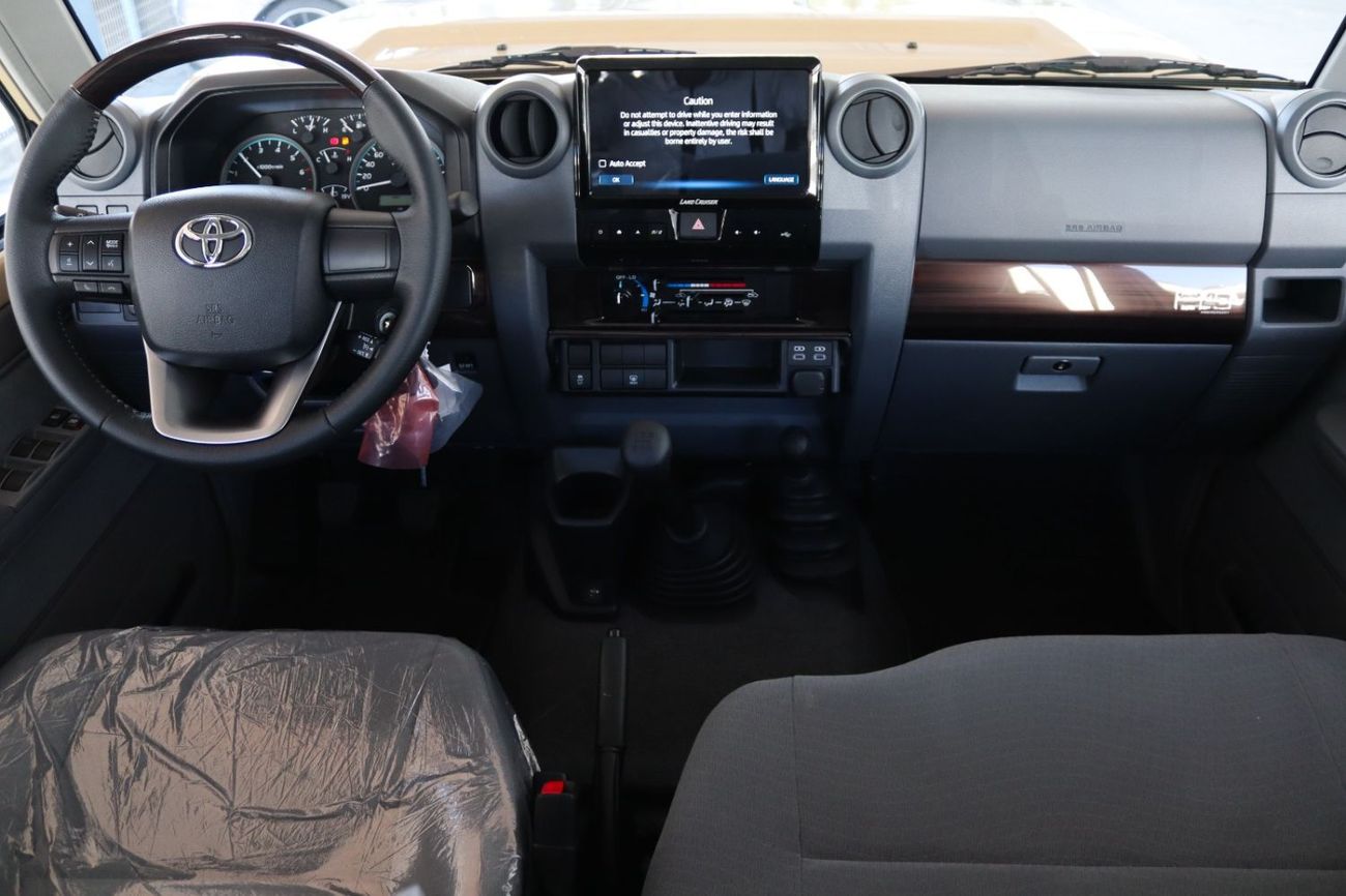 Toyota Land Cruiser GRJ 76 4.0 V6 M/T