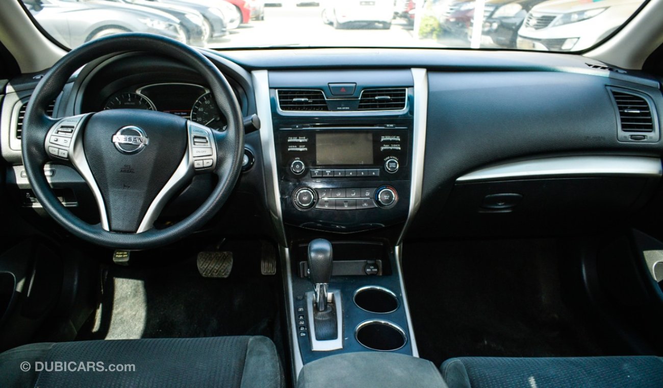 Nissan Altima Imported No. 2, fingerprint, cruise control, electric chair, CD player, screen, camera, electric cha