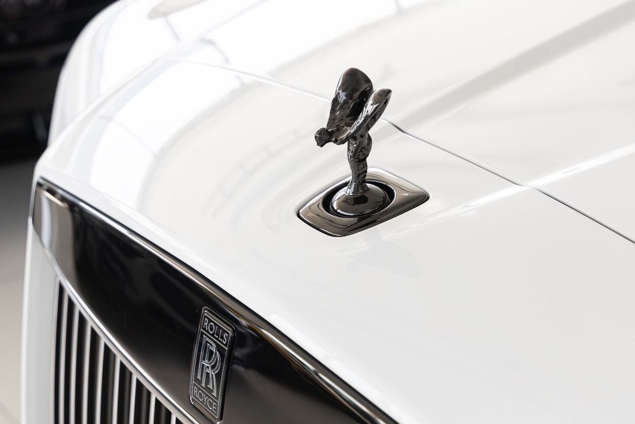 رولز رويس كولينان ROLLS-ROYCE CULLINAN | BLACK BADGE | FULL OPTIONS | BESPOKE SOUND SYSTEM | GCC SPECS | DEALER WARRAN