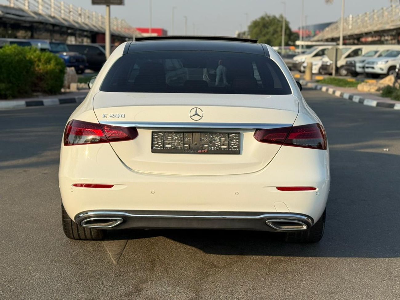 مرسيدس بنز E200 EL1 2.0L