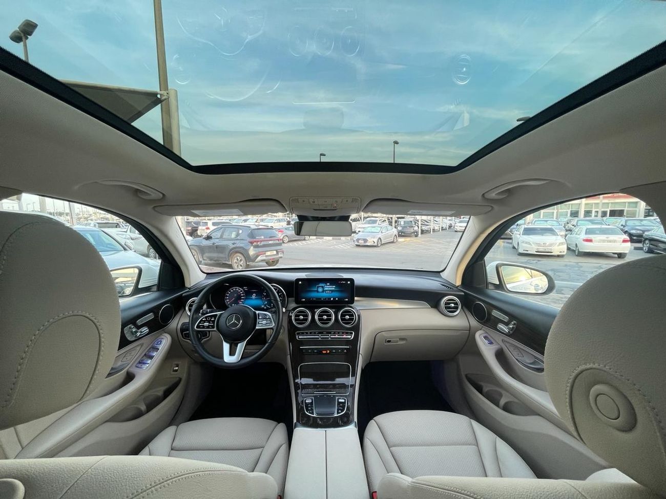 Mercedes-Benz GLC 300 Premium Mercedes GLC 300 _American_2022_Excellent Condition _Full option