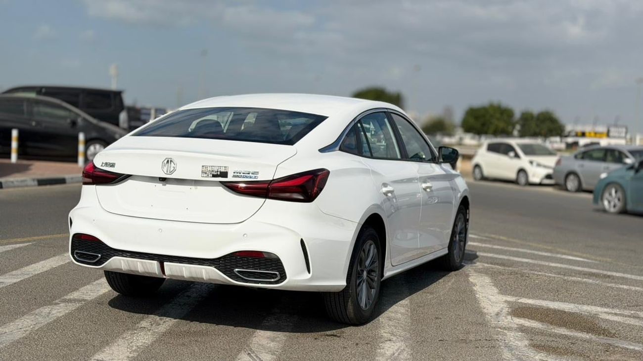 MG 5 MG 5 LUXURY EDITION 1.5L 360 camera &sunroof A/T 2025