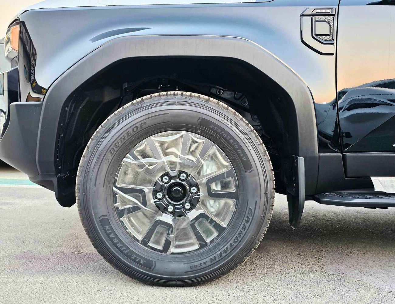 تويوتا برادو ALL ROUNDER TURBO / 2.4L PETROL V4 / SUNROOF / DIFFLOCK / COOL BOX (CODE#PR24S1)