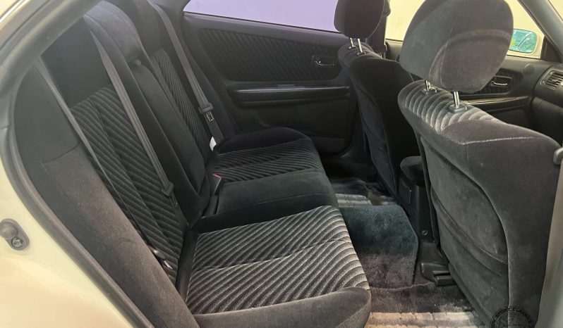 Toyota Chaser interior - Seats