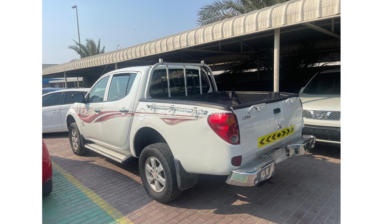 Used Mitsubishi L200 2013 for sale in Dubai 787334