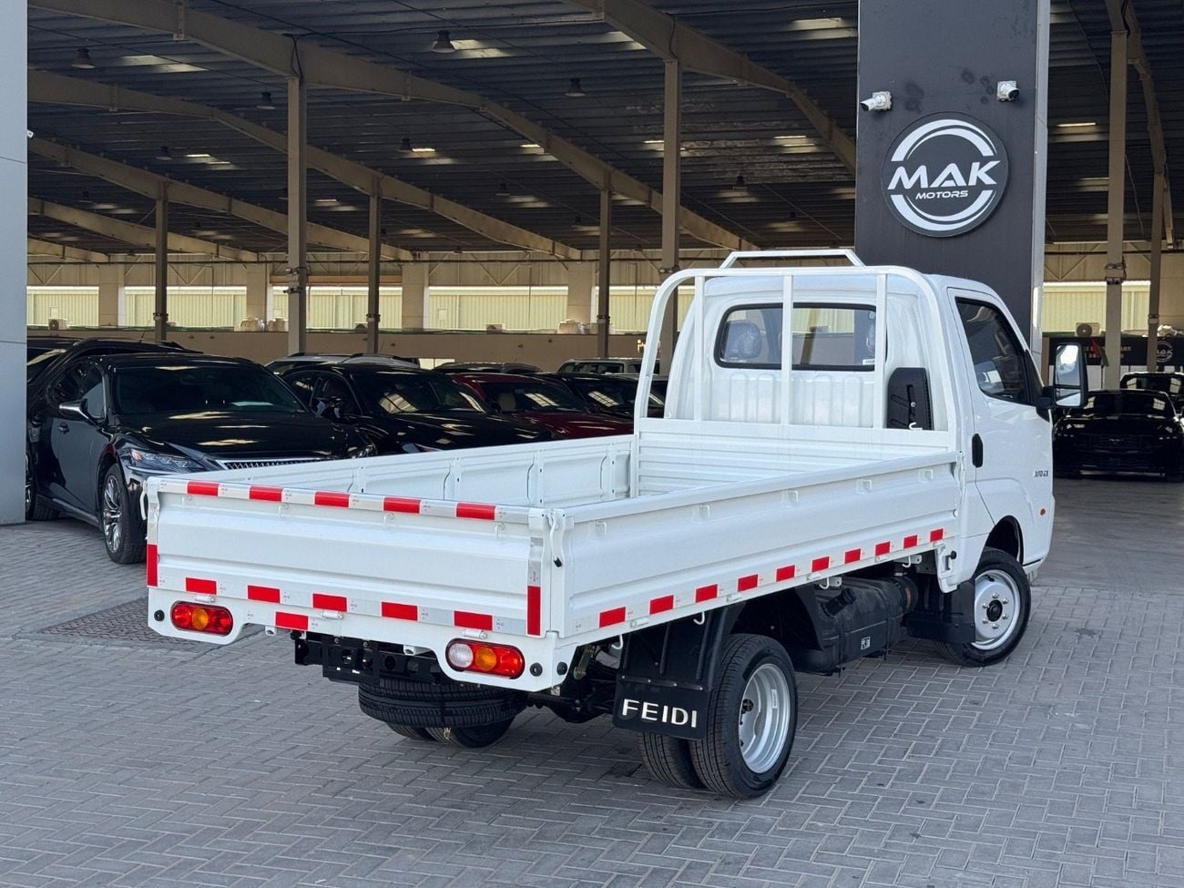 Hyundai H100  PICKUP V4 / 2 TON LOADING / LARG SCREEN / MANUAL GEAR / APPLE CAR PLAY /ANDROID AUTO