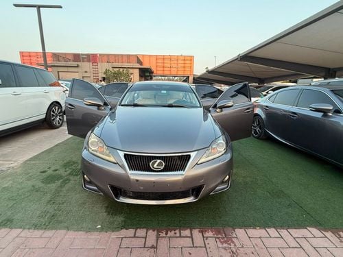 لكزس IS 350 STD (NON GCC)