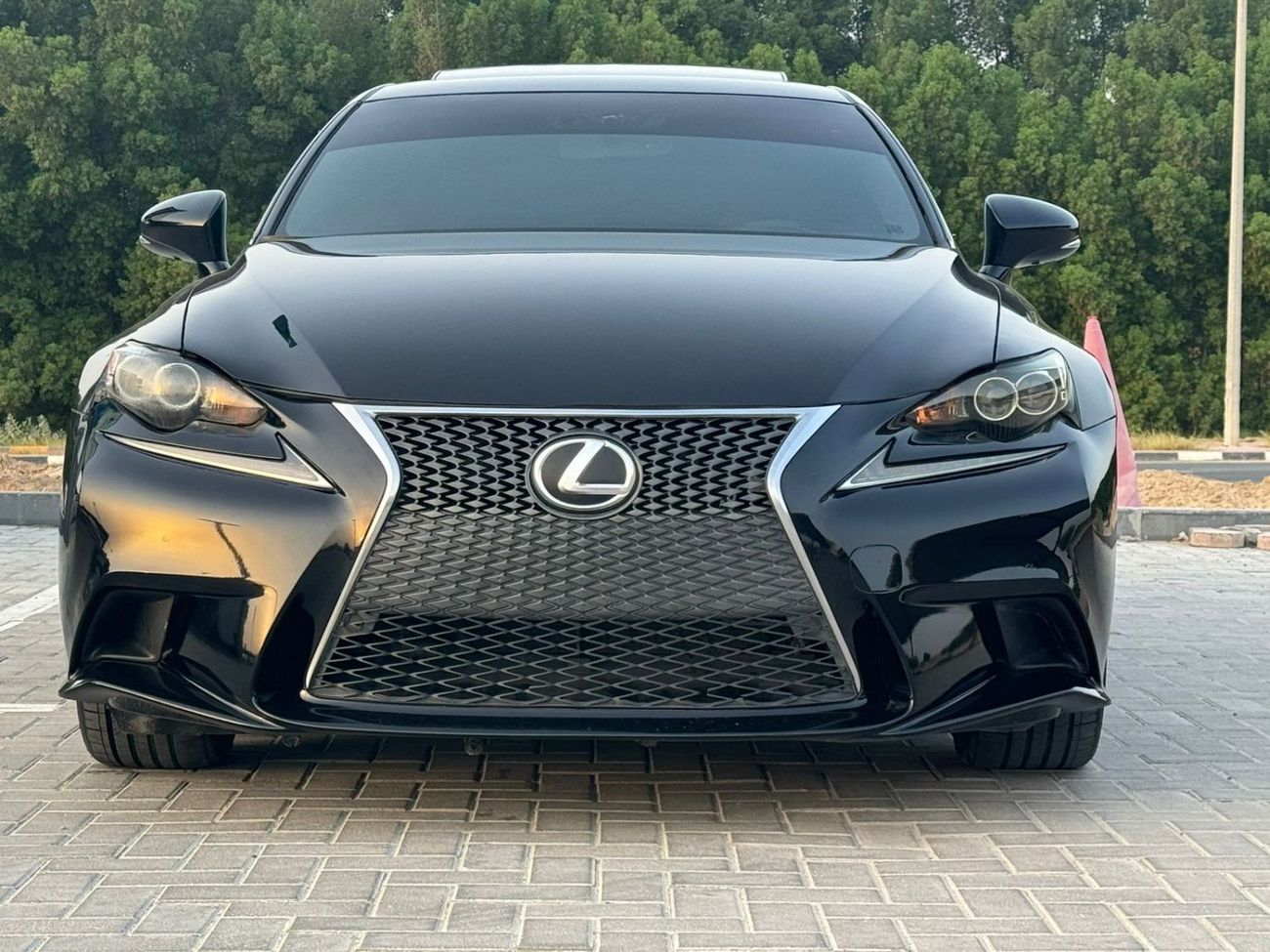 Lexus IS 200 Premier In excellent condition inside and out