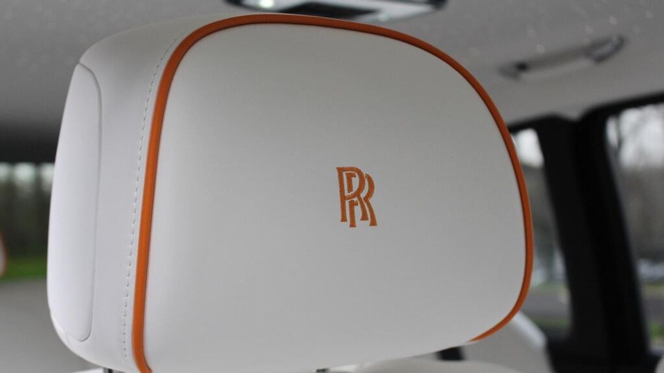 رولز رويس كولينان 6.75 V12 Black Badge Auto 4WD Euro 6 5dr (EXPORT ONLY) Right Hand Drive