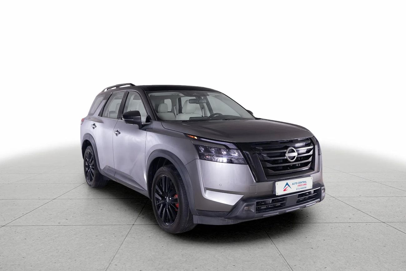 Nissan Pathfinder SV 3.5