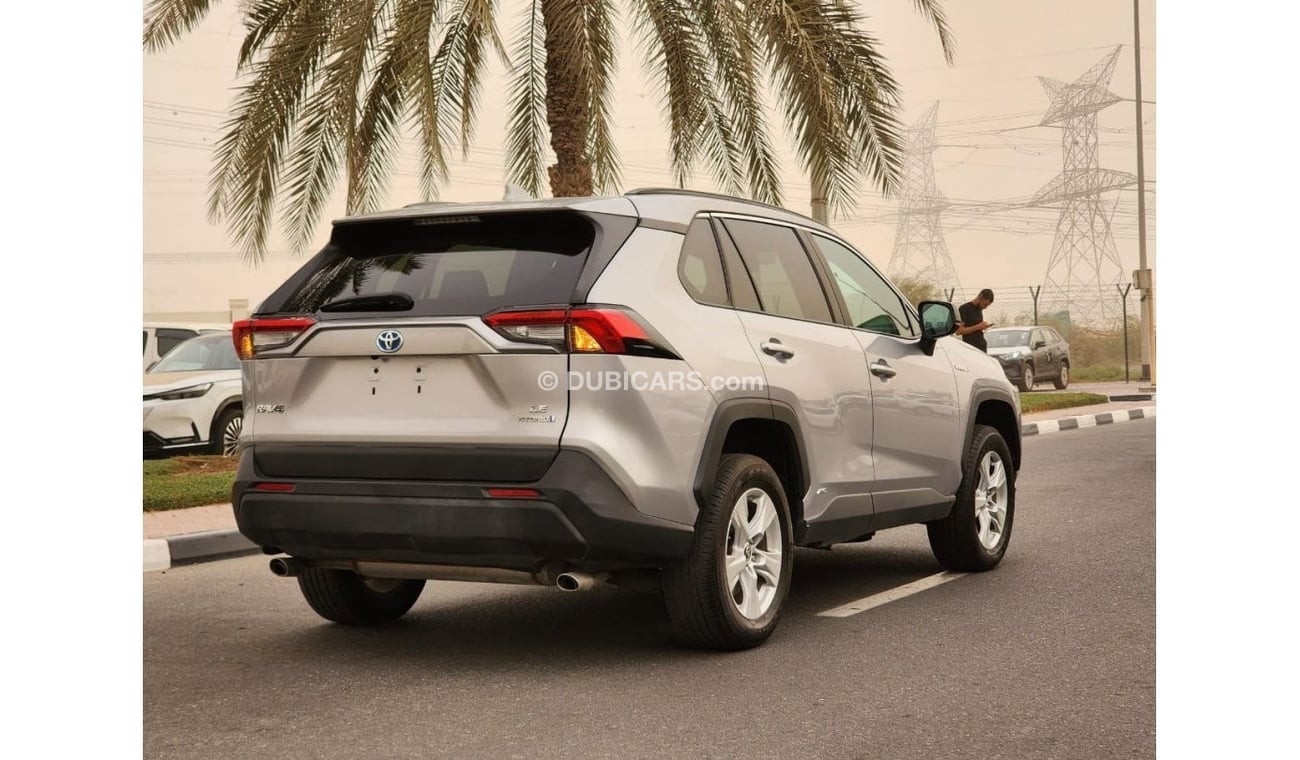 تويوتا راف ٤ LE