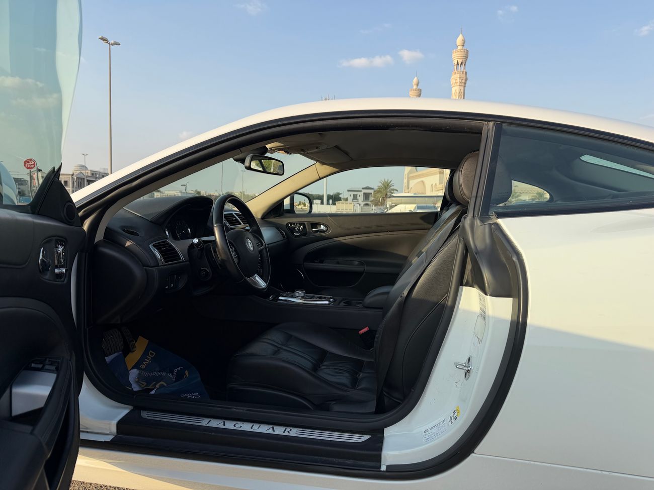 جاكوار XK standards 5.0L