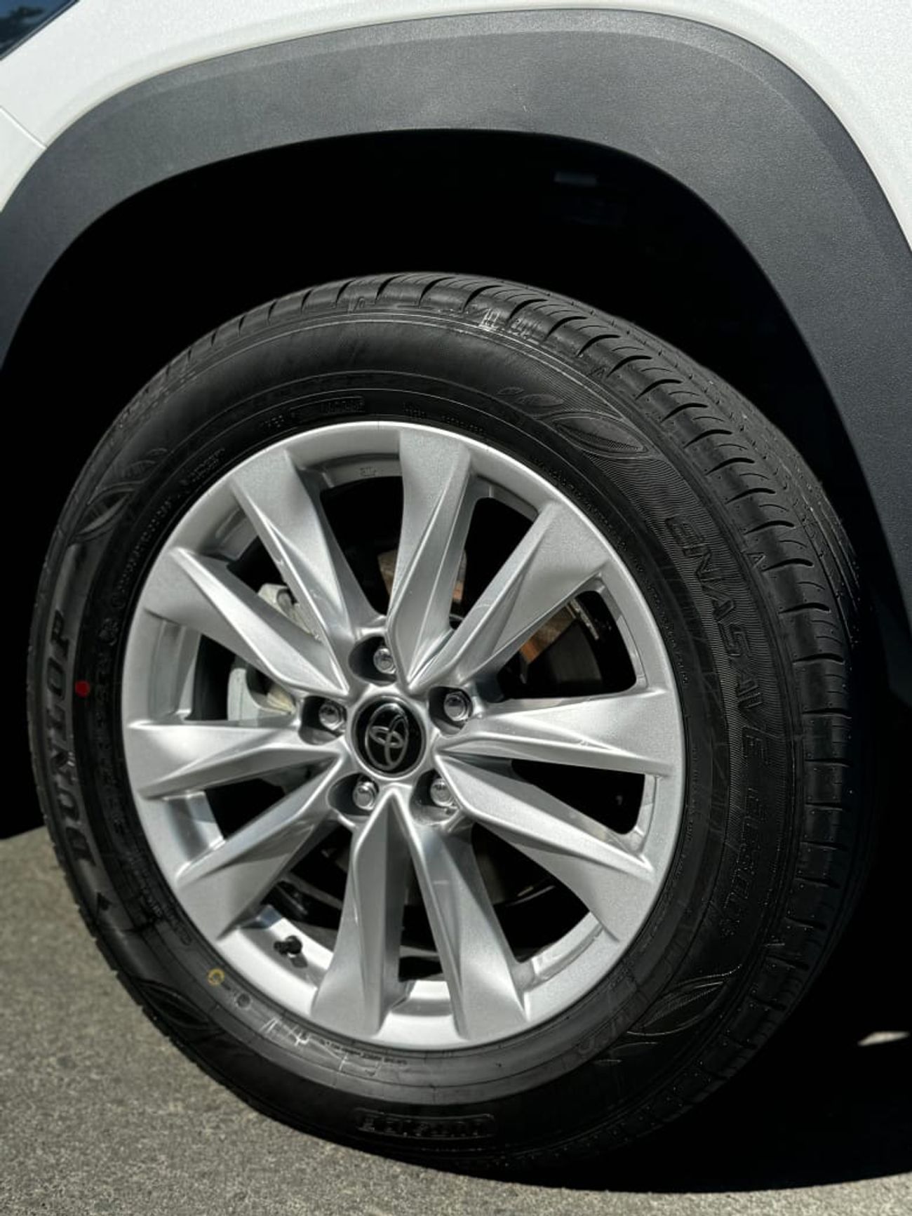 تويوتا كورولا كروس ✨(*Toyota Corolla Cross Hybrid)*✨ *Model*: 2025 *Price*: 76,000 AED *Mileage: 0 km/h *Price does not