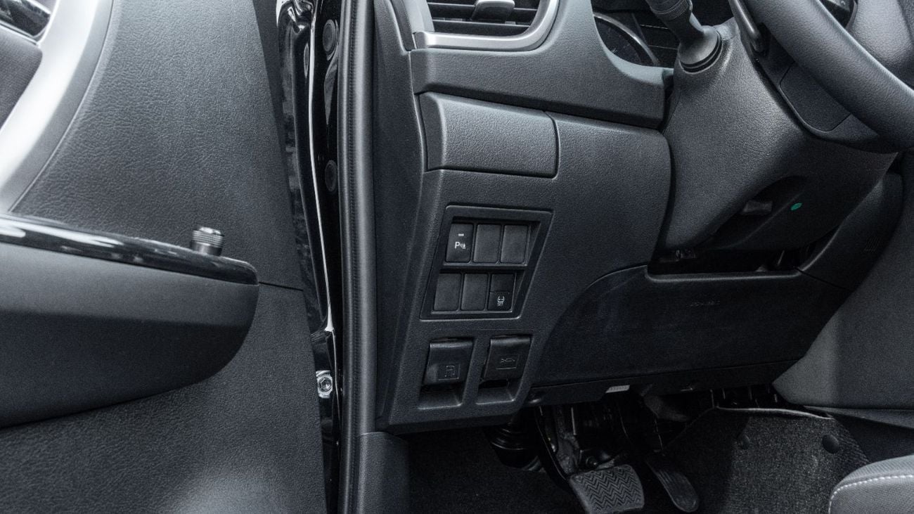Toyota Fortuner VX1 2026 Toyota Fortuner VX 4.0L AT Petrol (Black-Black)