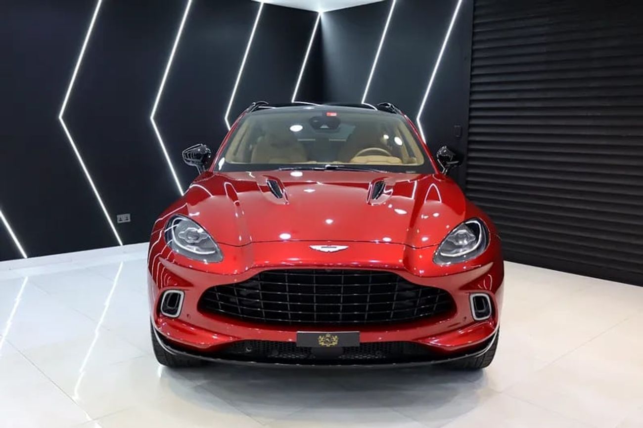 أستون مارتن DBX 550