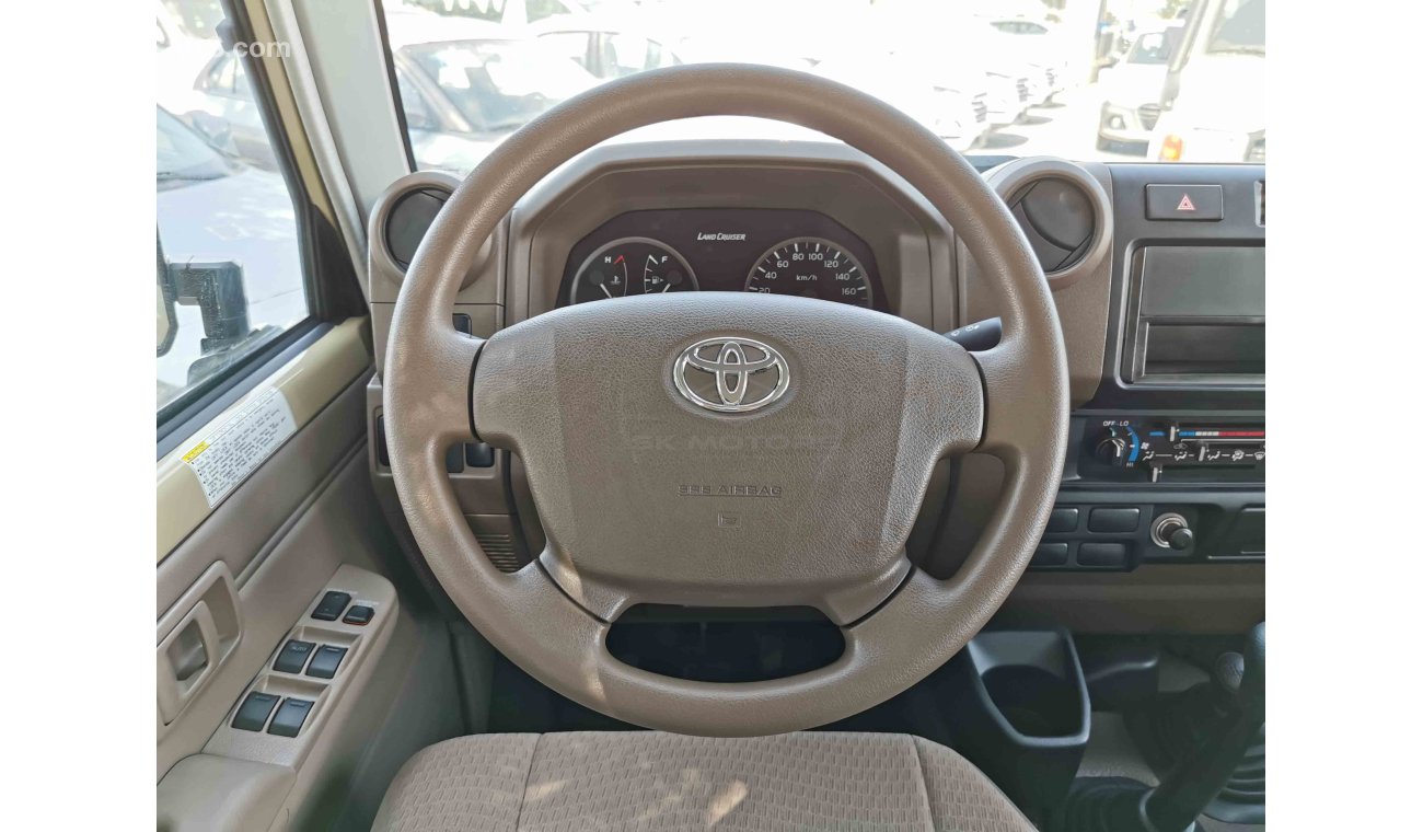 Toyota Land Cruiser Pick Up 4.2L 6CY Diesel, 16" Tyre, Dual Airbags, Front A/C, Fabric Seats, Xenon Headlights (CODE # LCDC02)