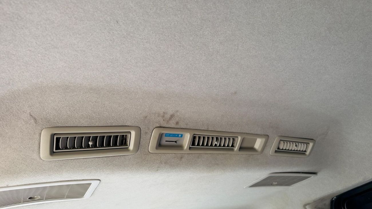 Toyota Hiace PREMIUM CONDITION | 14 SEATERS | RHD | 2018 | (AT) | 3.0L DIESEL ENGINE |  2WD