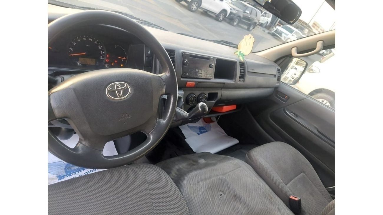 Toyota Hiace 2.7L PETROL HIGH ROOF 13 SEATER MT