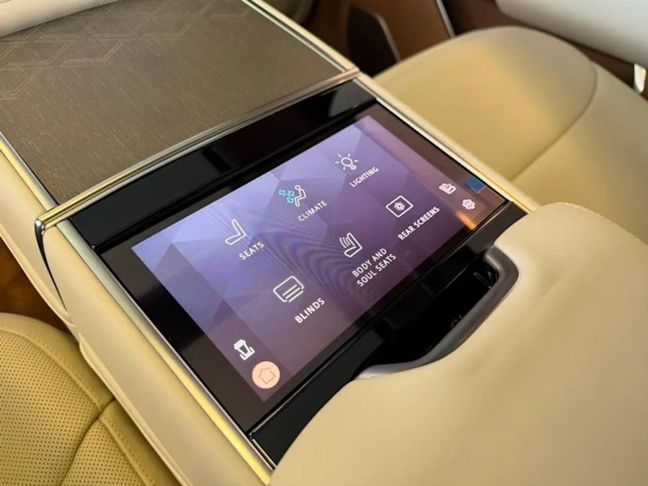 لاند روفر رينج روفر P615 SV Autobiography LWB * Export Offer *