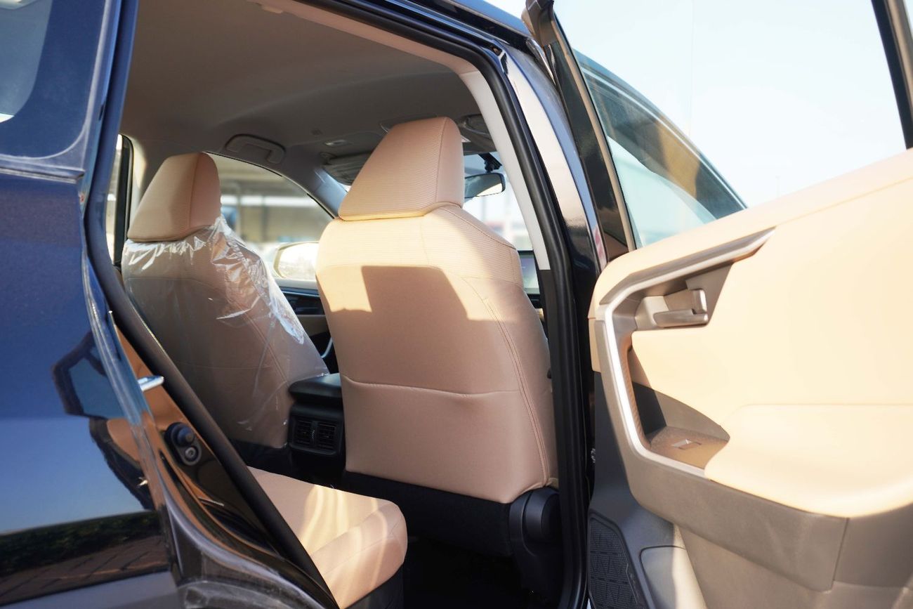 Toyota RAV4 2.5L HEV (REAR CAMERA AND PARKING SENSORS)