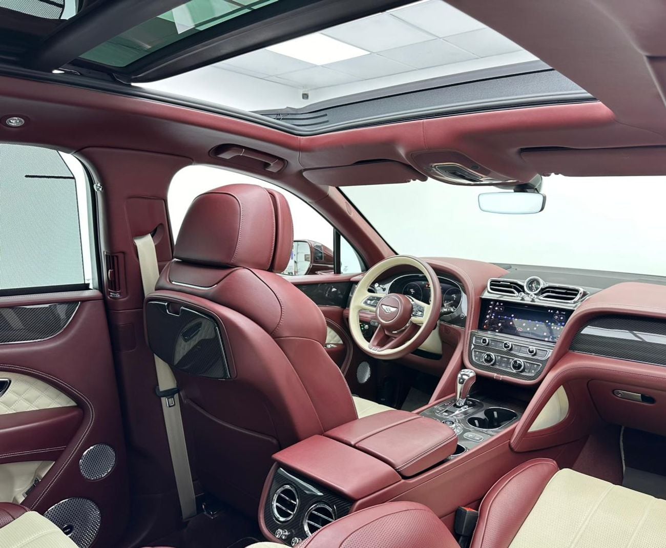 Bentley Bentayga 2021 Bentley Bentayga W12 Speed, 05/2027 Warranty, 09/2027 Service Contract, FSH, GCC