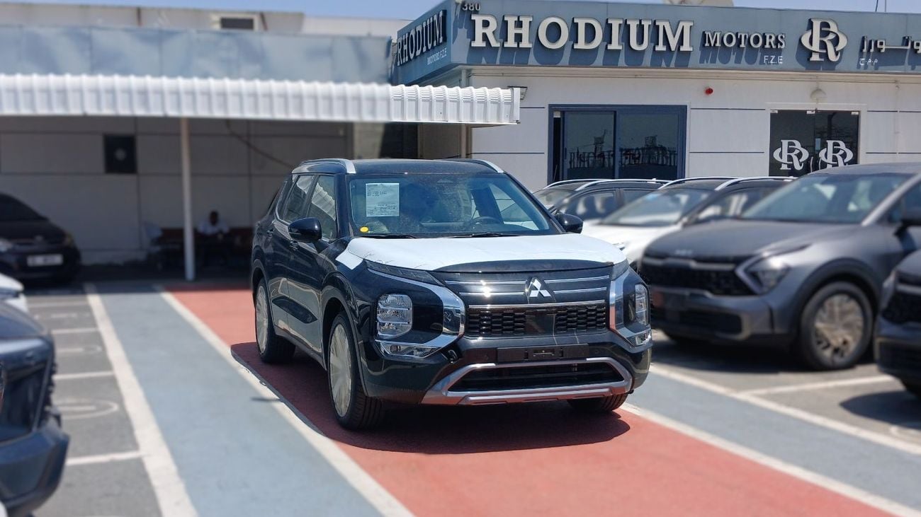ميتسوبيشي آوتلاندر H Line 2.5L Petrol 4WD 2026YM
