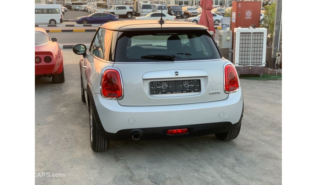 Mini Cooper SUPER CLEAN CAR LOW MILEAGE FSH BY AGENCY