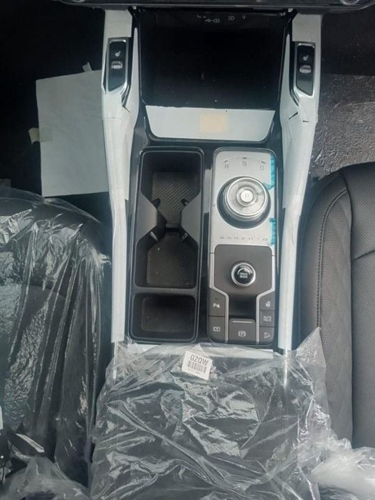 كيا سورينتو KIA SORENTO 1.6L FWD Petrol