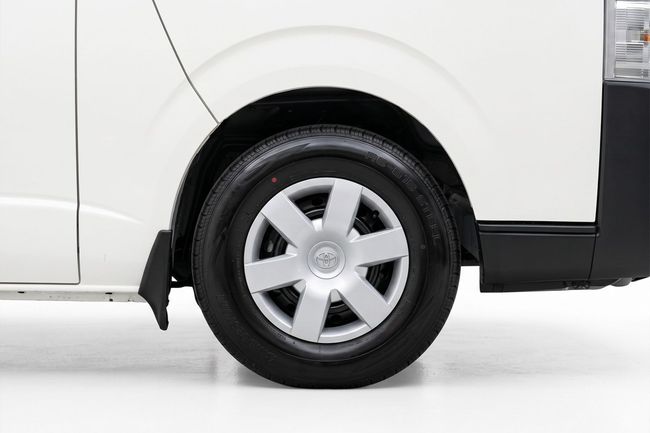 Toyota Hiace 2026 — фото 17