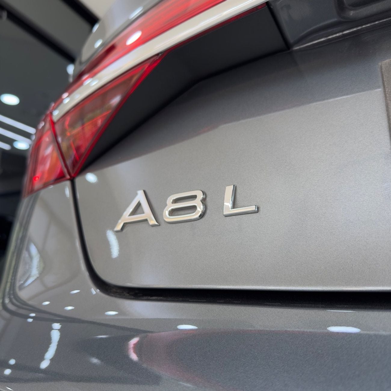 Audi A8 L 60 TFSI quattro Rear Package 4.0L