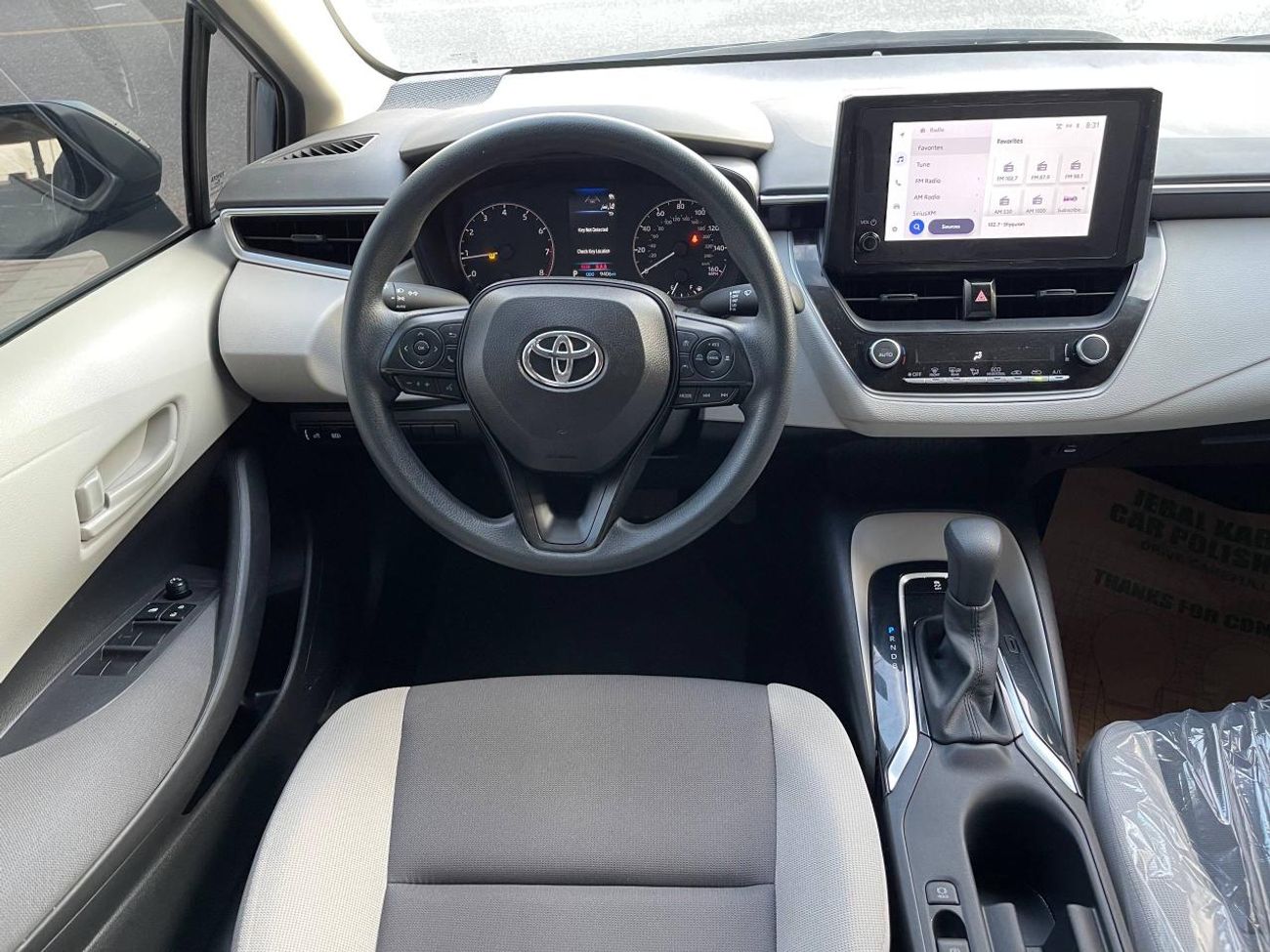 Toyota Corolla SE 2.0L LE / 2.0L V4 / LOW MILAGE / RADAR / ROAD ASSIST / BLIND SPOT / IN PERFECT CONDITION