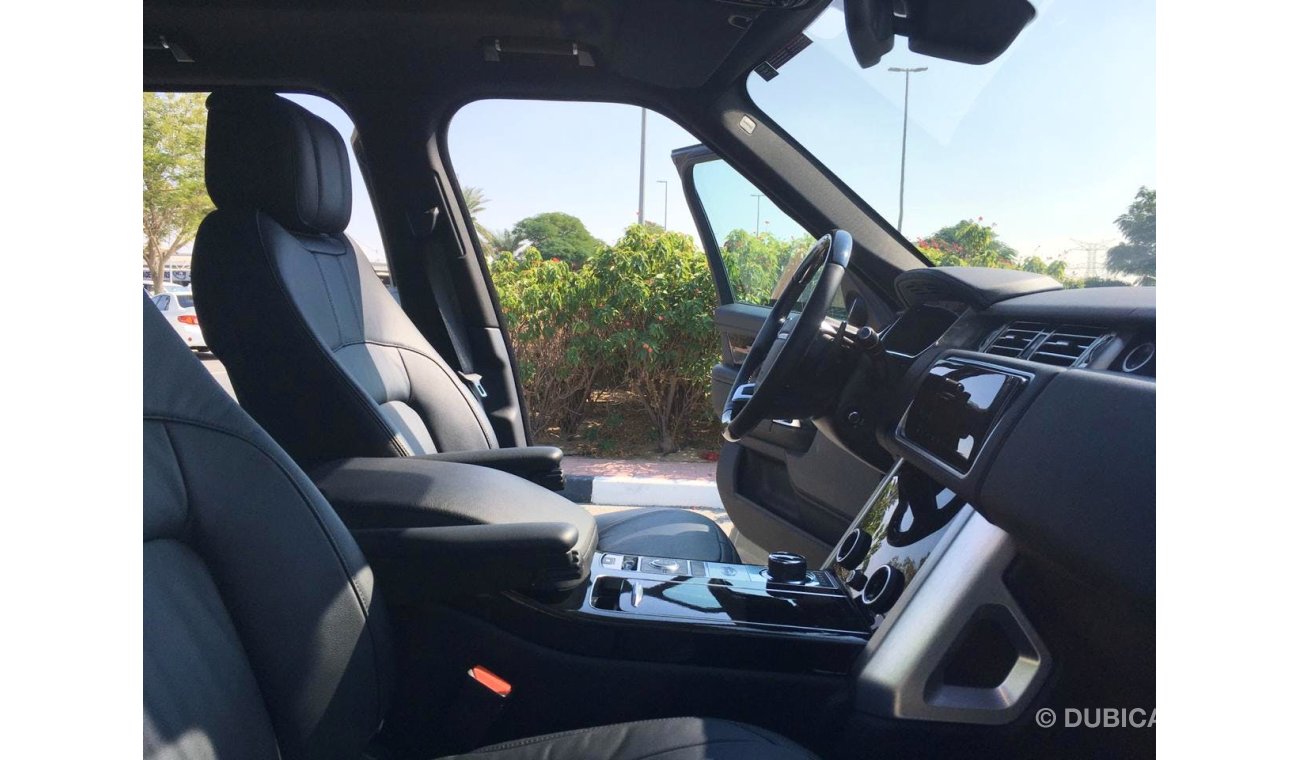 Land Rover Range Rover HSE 3.0L 2018 Model with GCC Specs