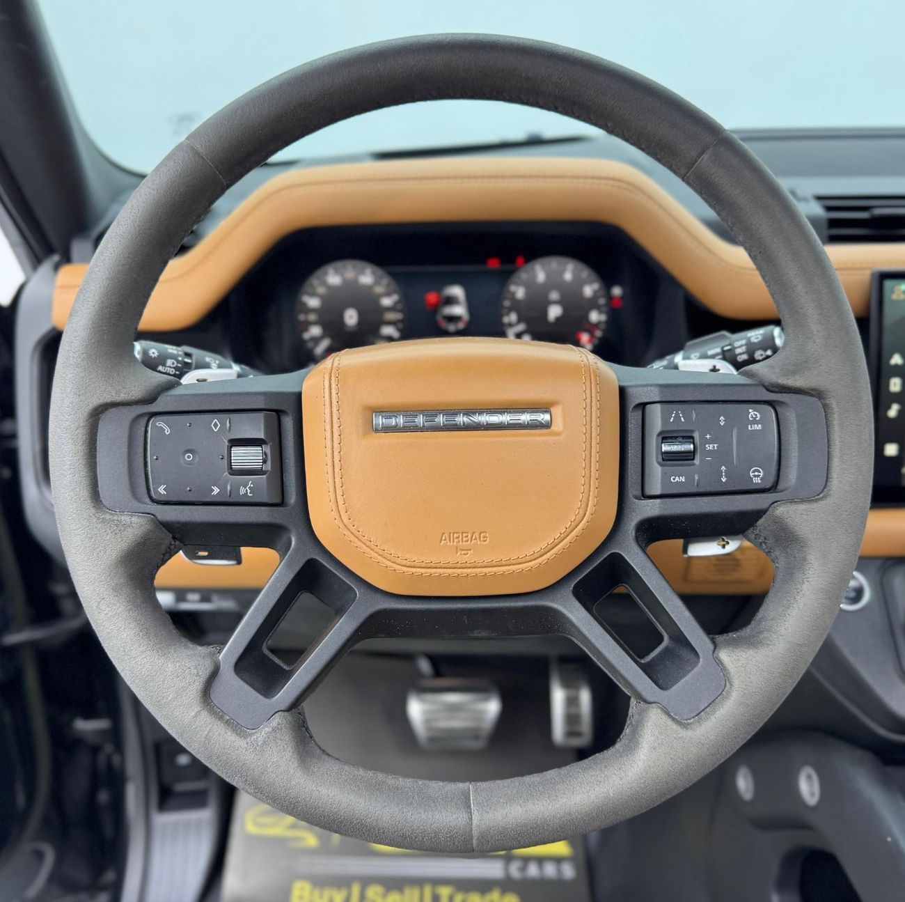 Land Rover Defender 2023 Land Rover Defender 90 V8,Aug/2027 Agency Warranty, Full Agency Service History, GCC