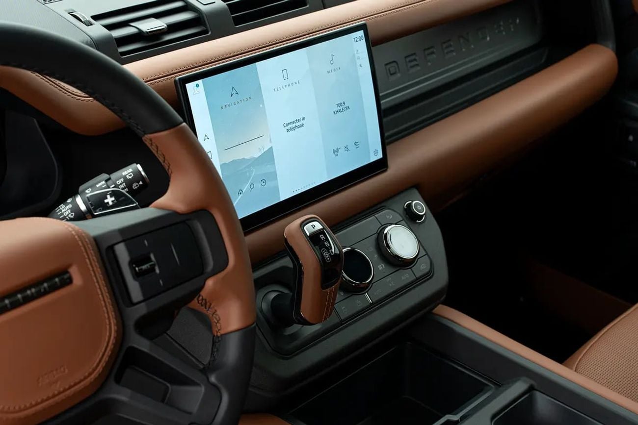 Land Rover Defender 110 Octa - European Specs