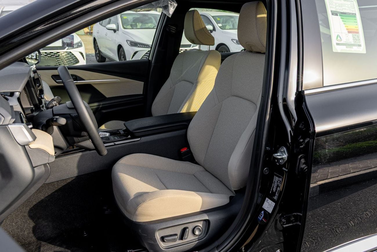 Toyota Camry Toyota Camry LE 2.5 L | Hybrid | Black | Panoramic Sunroof | 1 Electric Chair | 2026 GCC Specs