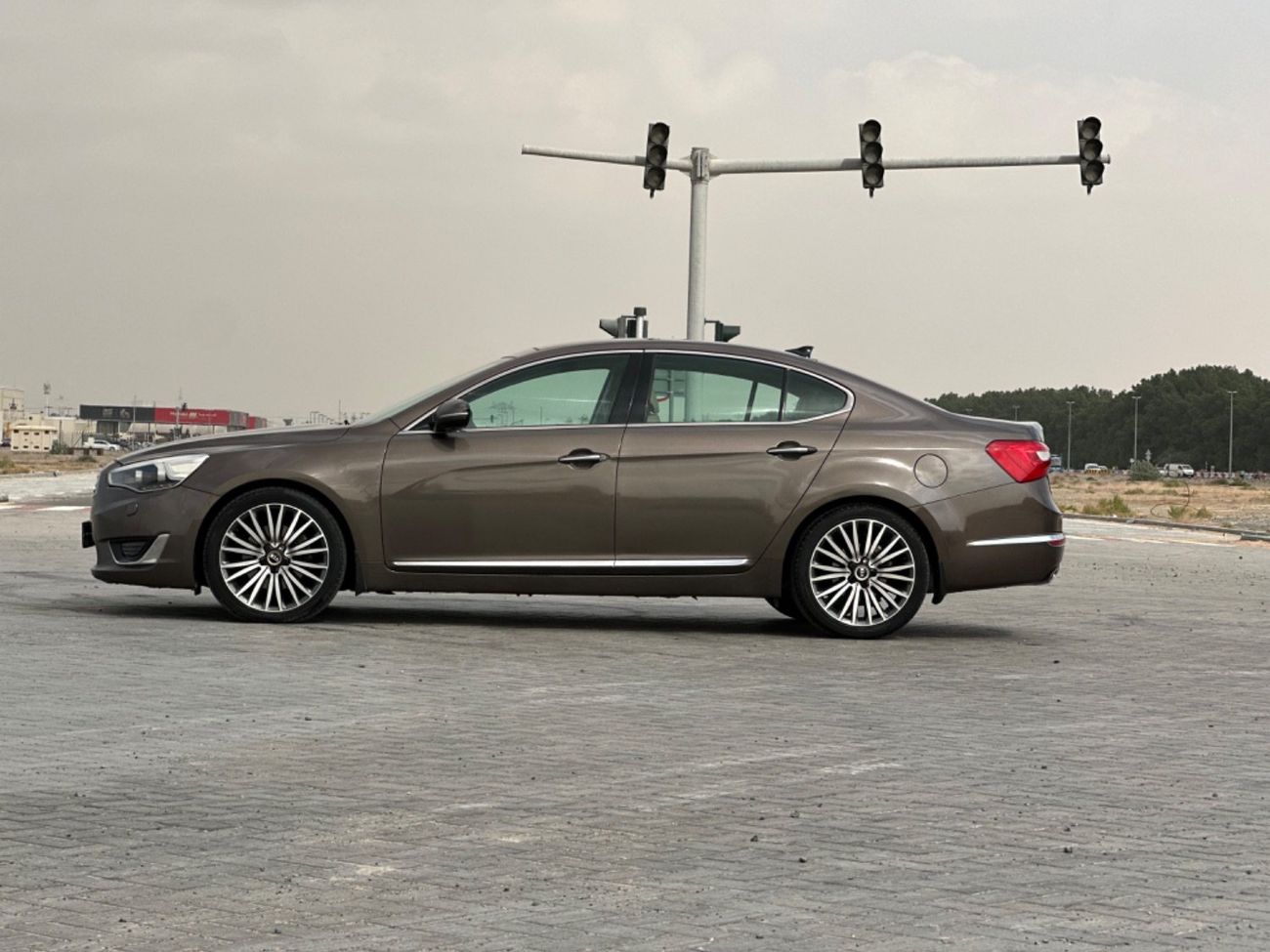 كيا كادنزا موديل 2014 خليجي فل مواصفات بانوراما وتحكم كهربي كامل ونظام صوت ممتاز