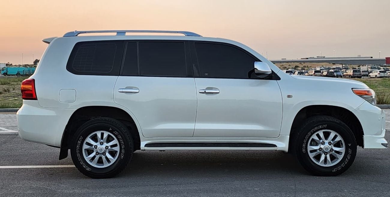 Toyota Land Cruiser GXR V6