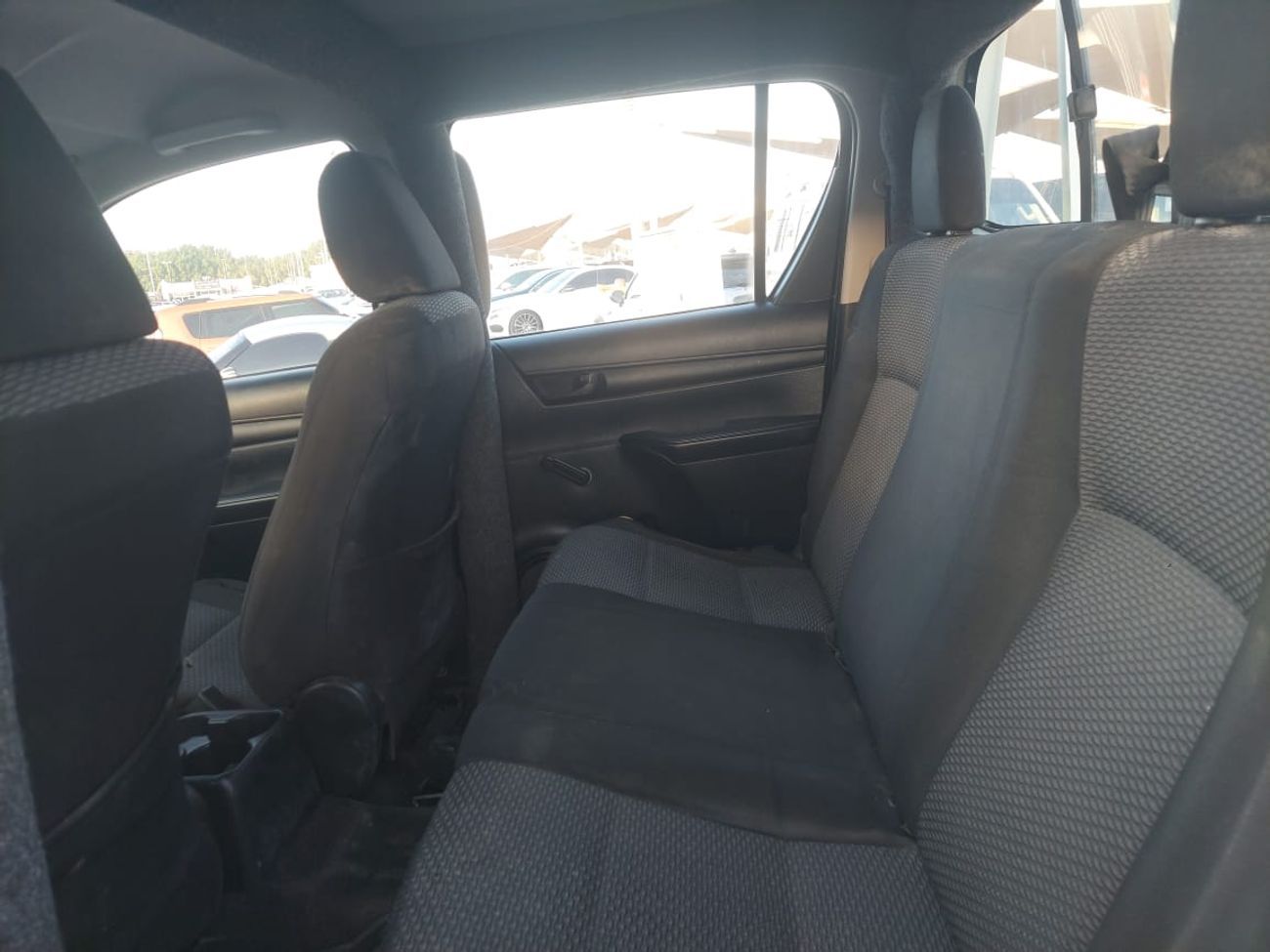 تويوتا هيلوكس DC 4WD 2.4L DIESEL MANUAL TRANSMISSION