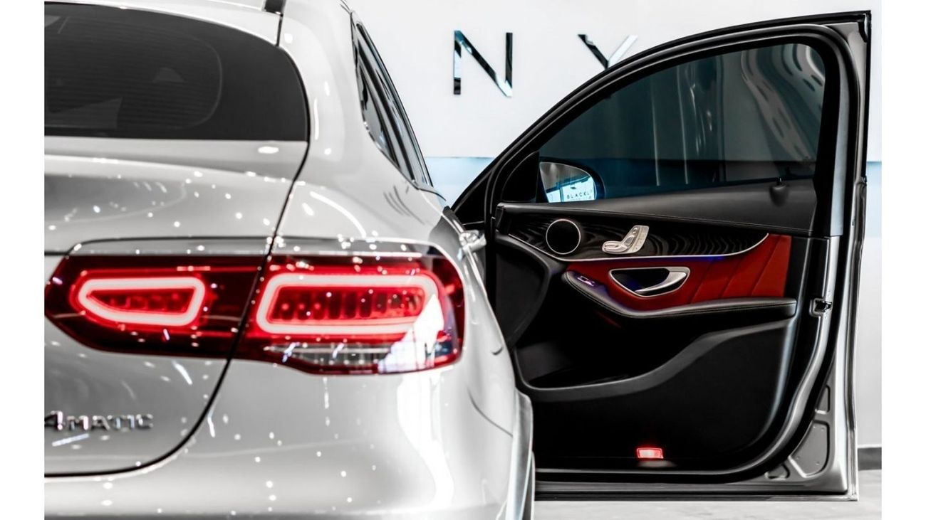 Mercedes-Benz GLC 200 Premium 2022 Mercedes GLC 200 4-Matic, Gargash Warranty, Low KMs, GCC