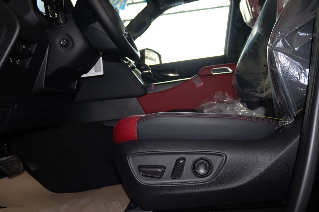 Toyota Land Cruiser GR SPORT 3,3 TWIN TURBO DIESEL**التصدير فقط خارج الخليج **EXPORT ONLY