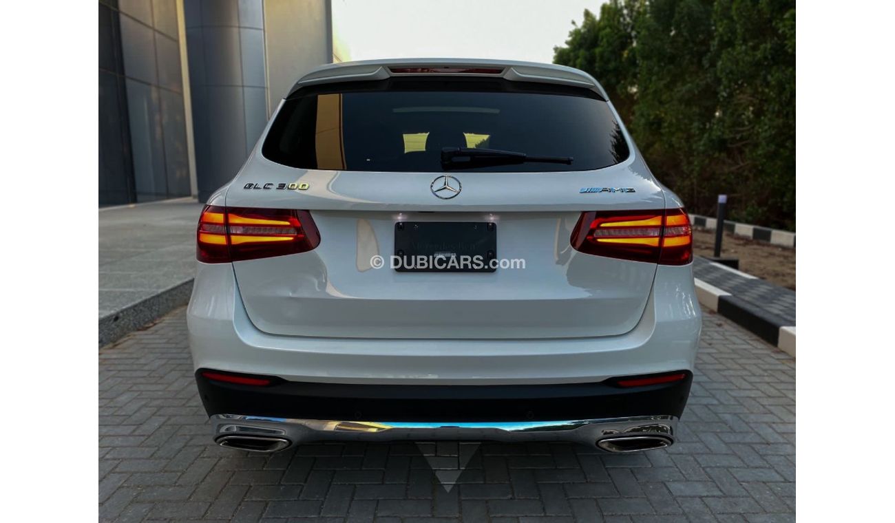 Mercedes-Benz GLC 300 MERCEDES GLC300 AMG 2018 (fully loaded)