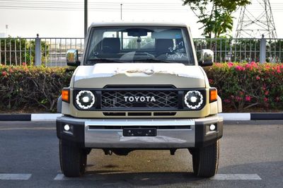 تويوتا لاند كروزر بيك آب 2025 MODEL TOYOTA LAND CRUISER SINGLE CAB PICKUP DLX 2.8L DIESEL 4WD 3-SEATER MANUAL TRANSMISSION – 
